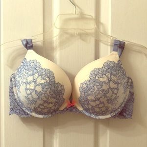 Victoria’s Secret 38C Bra